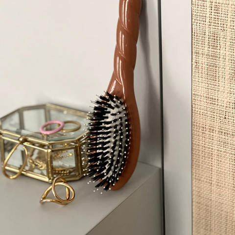 Petite Brosse À Cheveux "L'Indispensable Douceur" N.03 - Terracotta