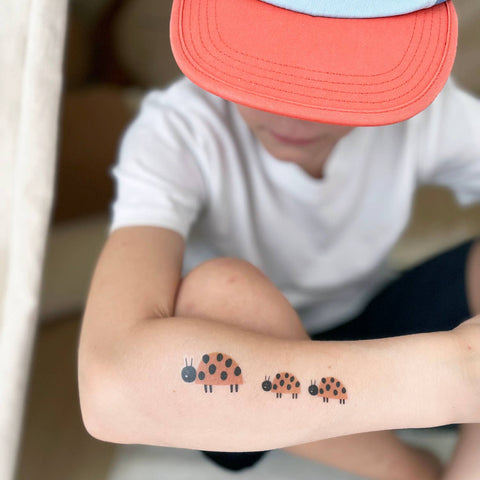 Tatouages bio pour enfants - Coccinelle