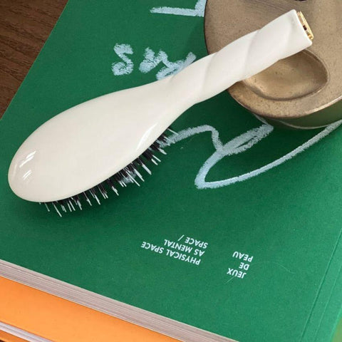 Petite brosse à cheveux "L'indispensable n°02" Soin et démêlage blanc crème La Bonne Brosse