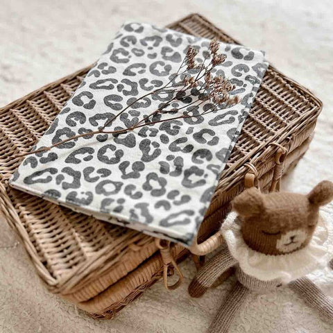 Protège carnet de santé - Chloé Graou Greige